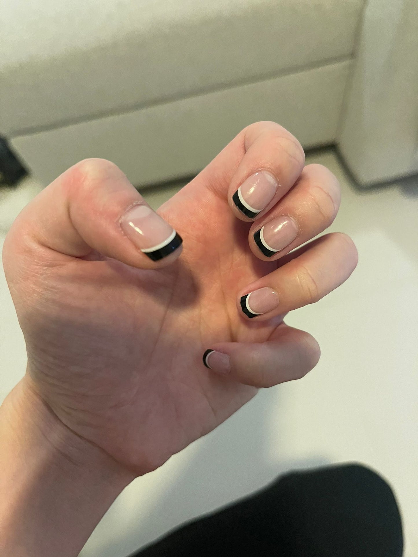 BLACK FRENCH MANI GEL NAIL STRIPS