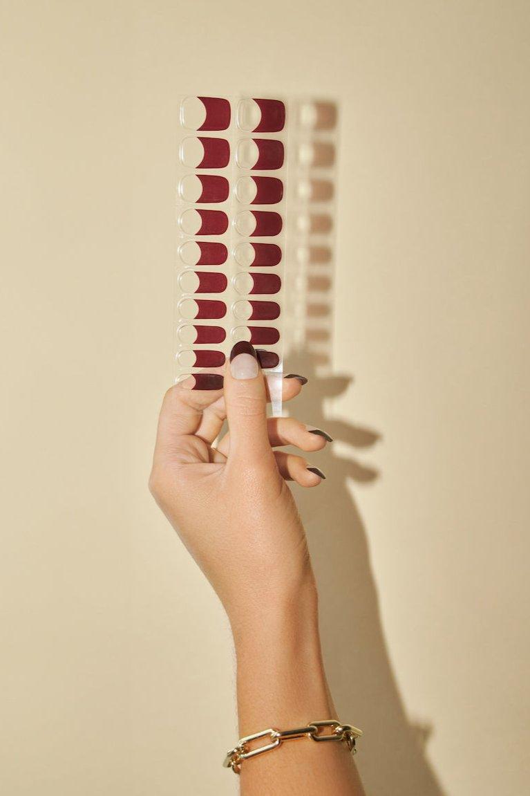 BURGUNDY FRENCH MANI GEL NAIL STRIPS - Lehmani