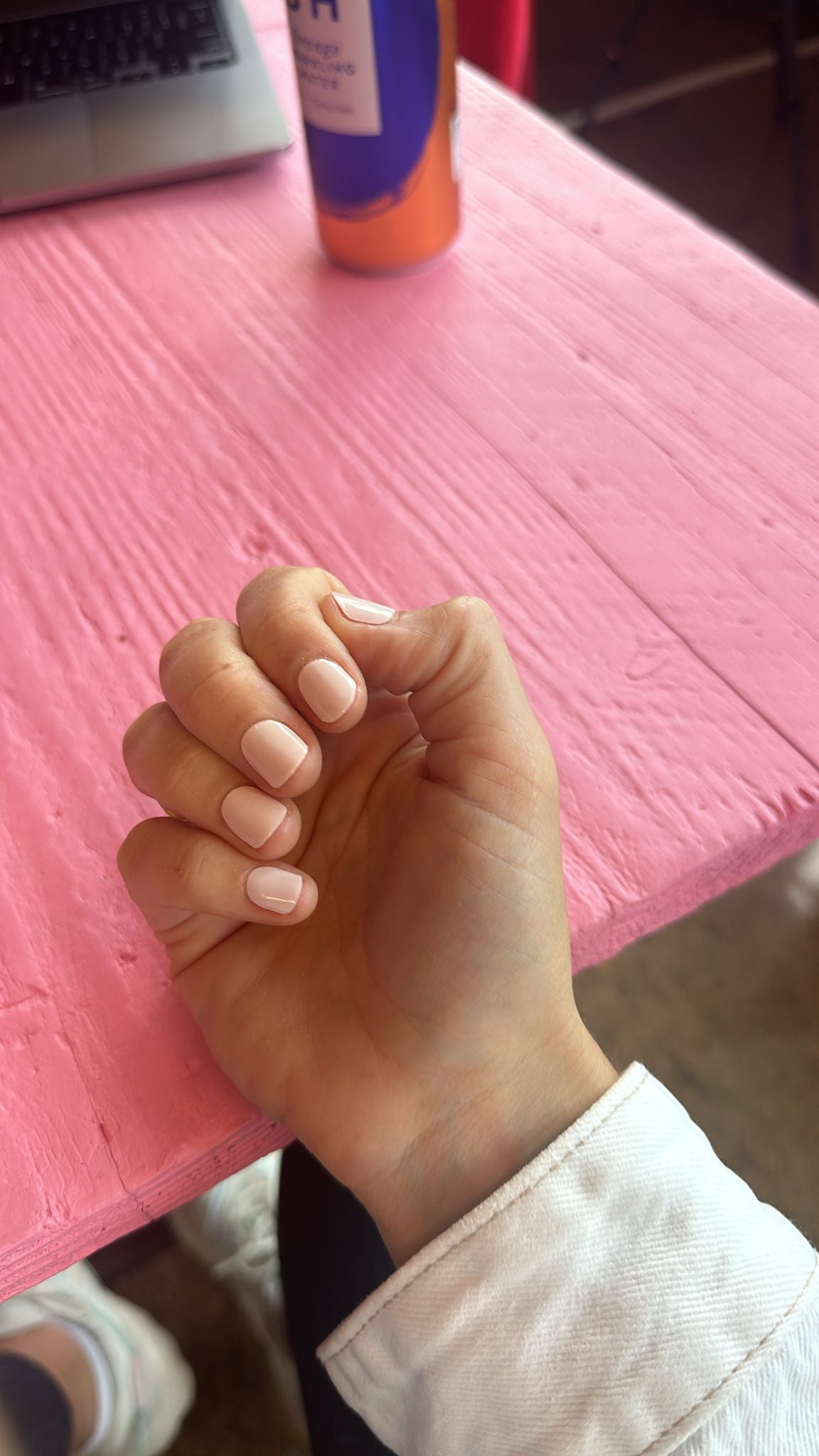 LIGHT PINK GEL NAIL STRIPS