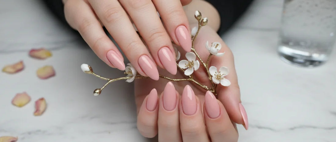 Almond nails for the festive season: From subtle sparkle to bold holiday glam