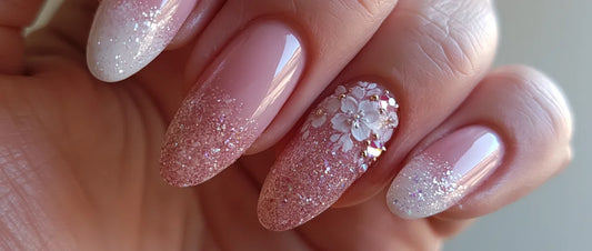 Elegant Honeymoon Nails that Look Perfect in Every Travel Photo