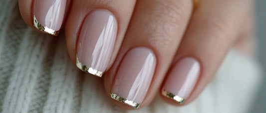 Micro Lines and Chrome Edges: Reinventing Modern French Tip Nails