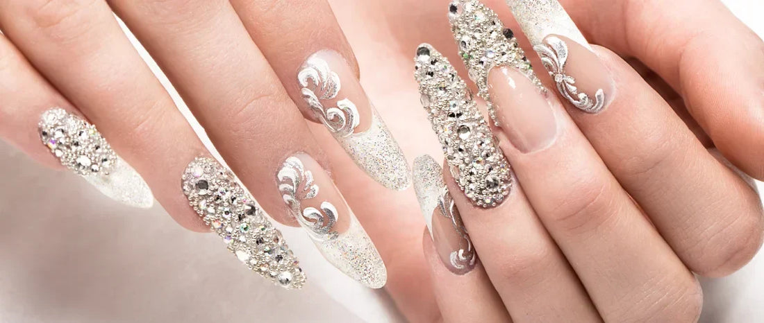 Silver Glitter Nails for Winter Weddings: Soft, Classy & Ultra-Modern