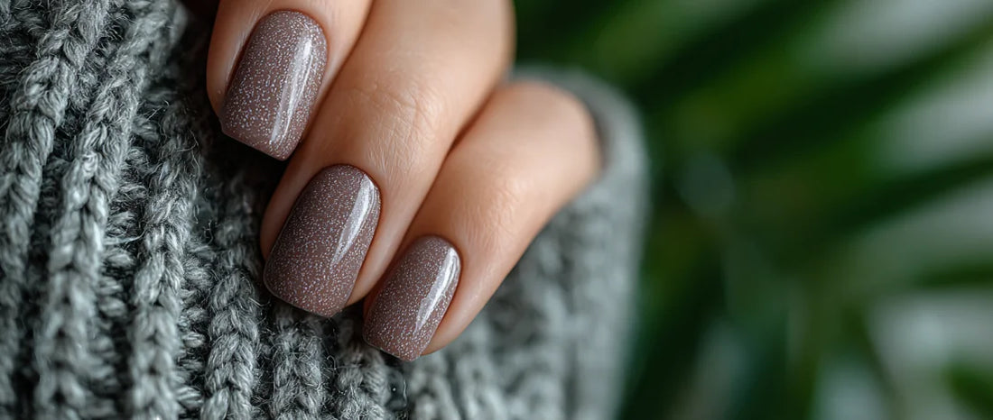 The best elegant nails for work that suit every office environment